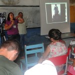 D. Bonfinha, diretora da escola do Pedregulho, dá as boas vindas à todos em nome da escola e da Prefeitura de Orós.