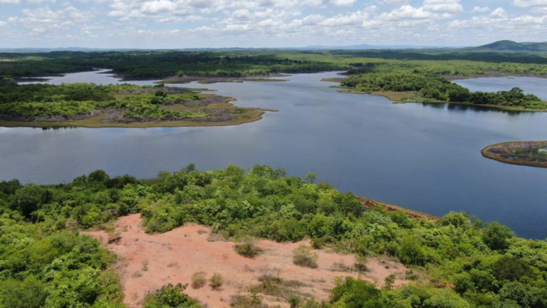 Comissão Gestora do Açude Cachoeira acompanha operação do reservatório, em Aurora
