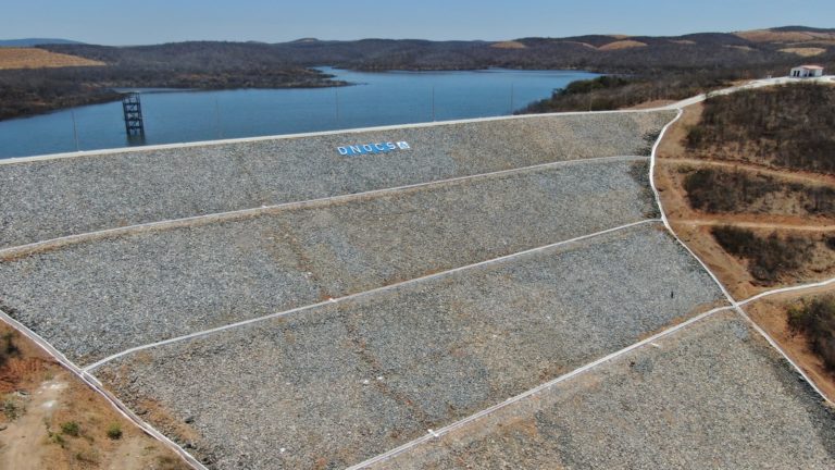 Usuários de água do Açude Prazeres avaliam operação de liberação do reservatório